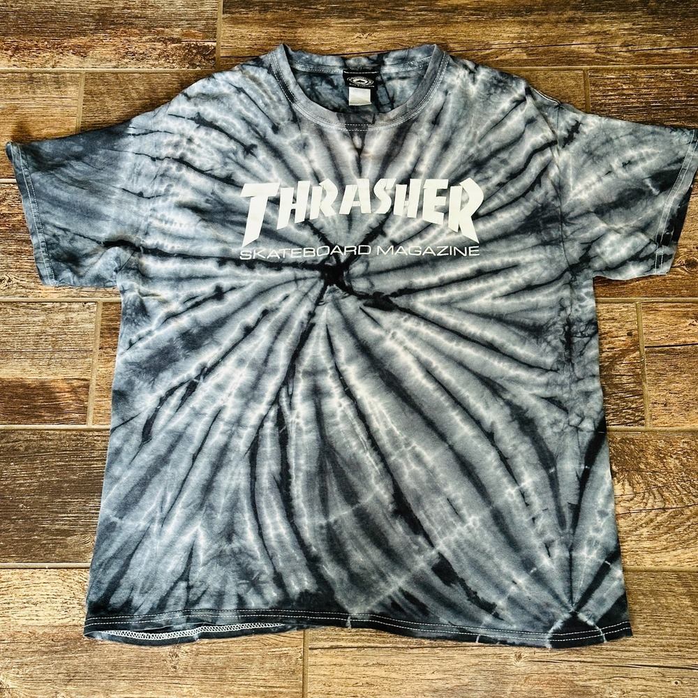 Thrasher - T-shirt Size Large - Black Tie-Dye - Skateboard Magazine